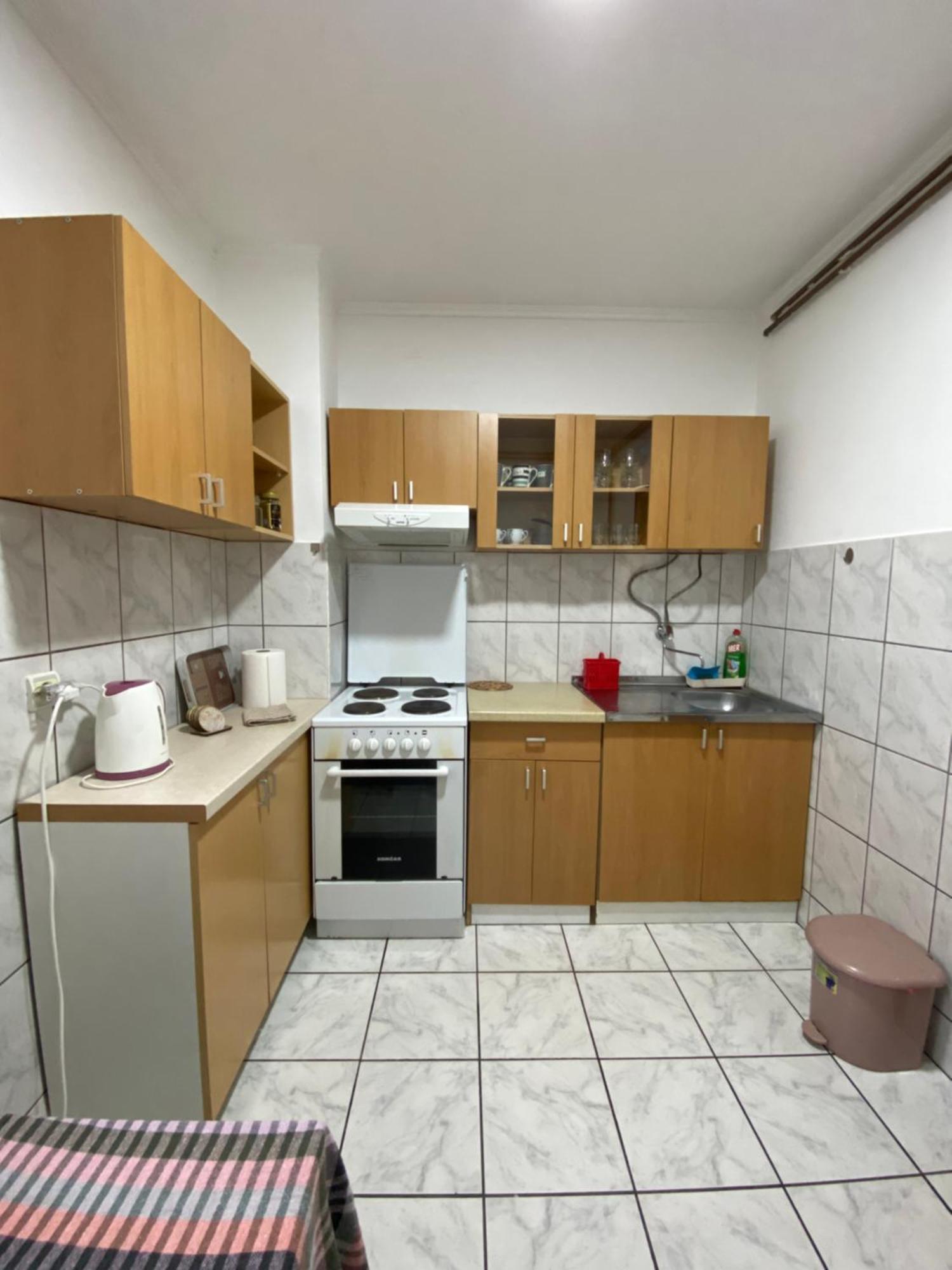 Apartmani Dora Leskovac Лесковац Екстер'єр фото