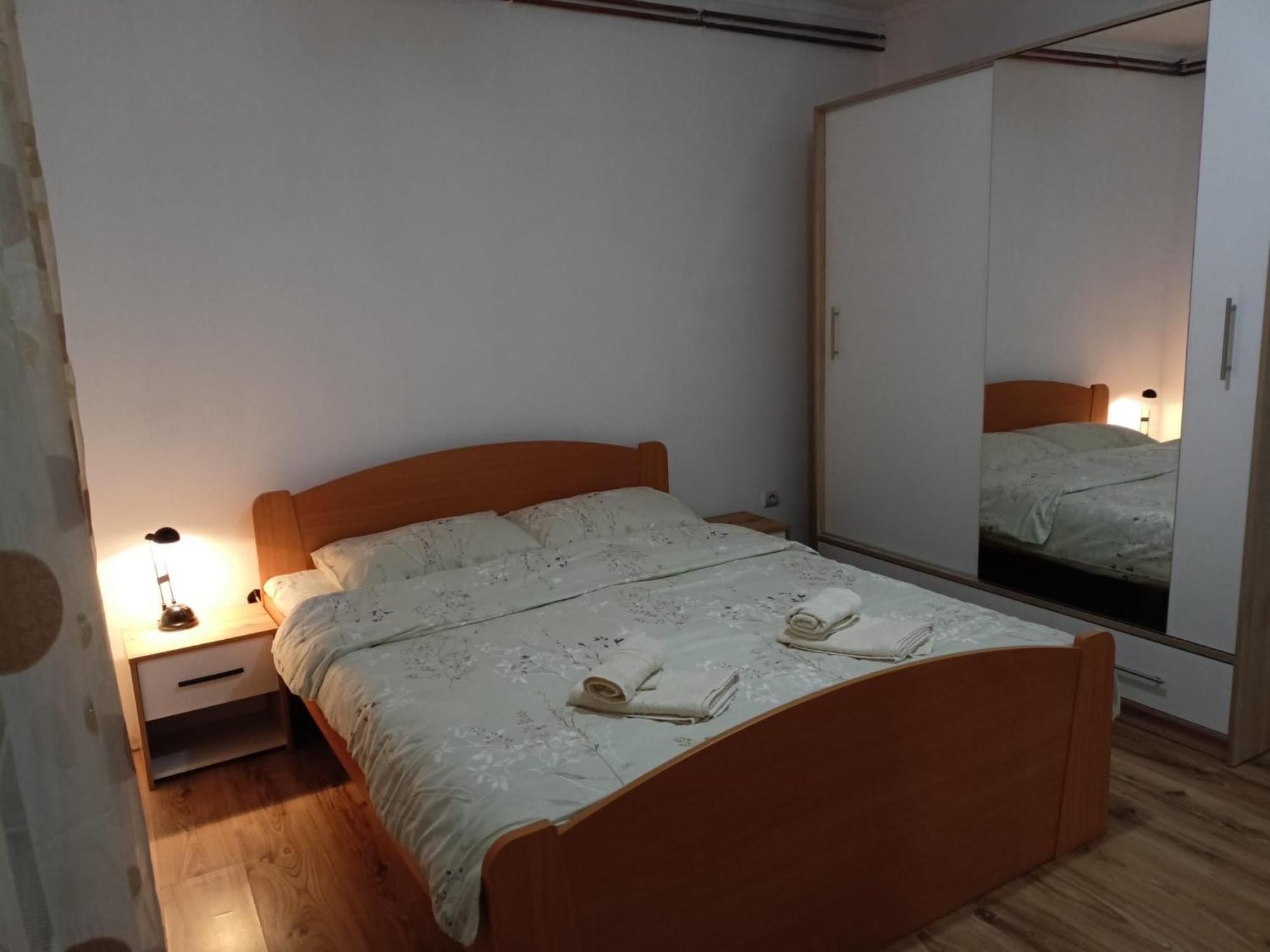 Apartmani Dora Leskovac Лесковац Екстер'єр фото